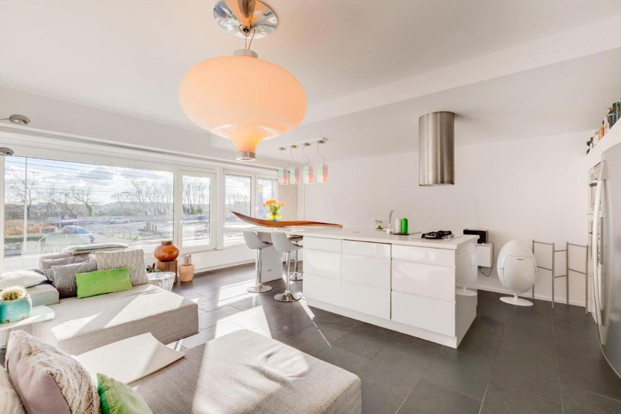 Luxueus appartement 100 stappen van zee en strand Oostende Buitenkant foto