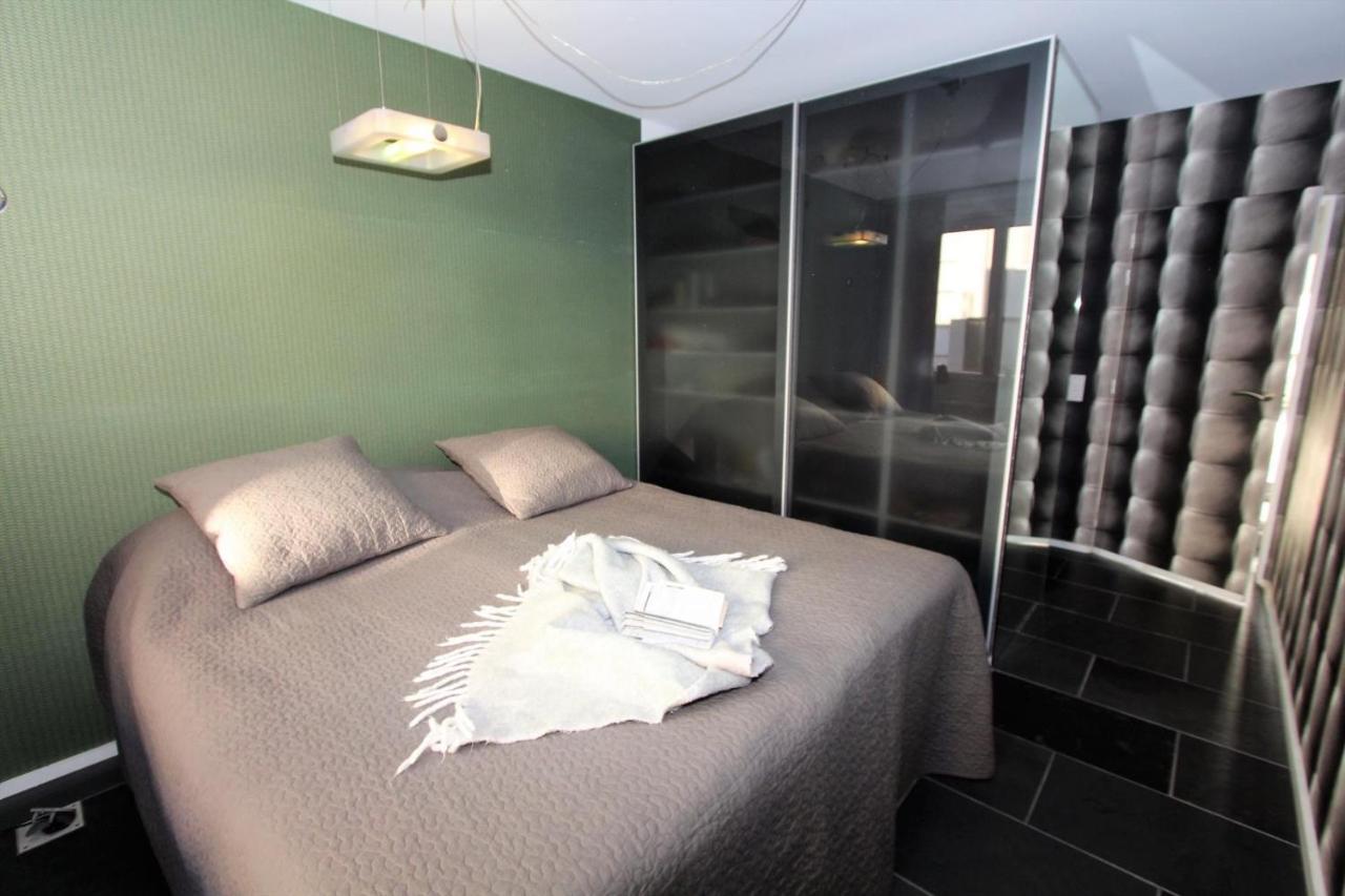 Luxueus appartement 100 stappen van zee en strand Oostende Buitenkant foto