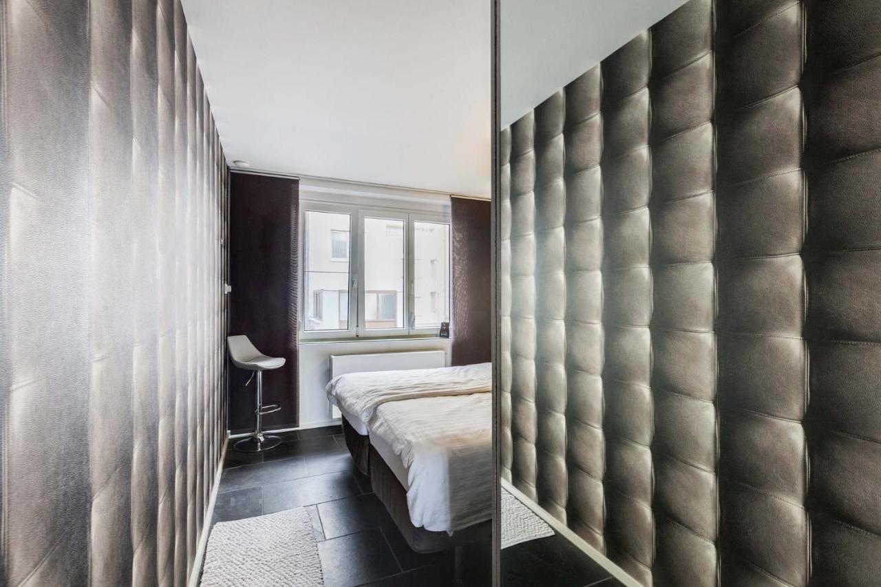 Luxueus appartement 100 stappen van zee en strand Oostende Buitenkant foto